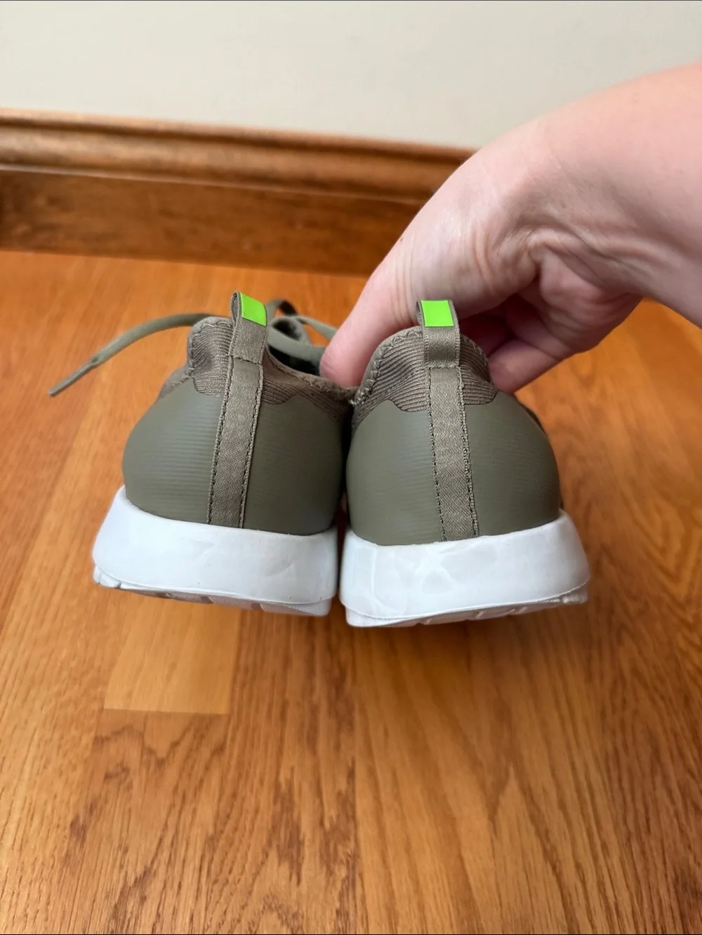 OOFOS Oomg Sport LS Sneaker Recovery Comfort Walking Shoes Women’s 9 Green